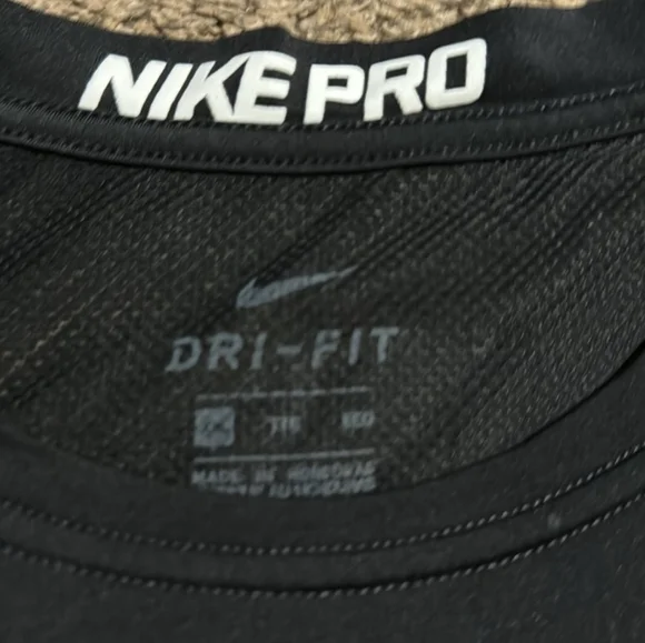Nike Pro tank - Picture 3 of 3